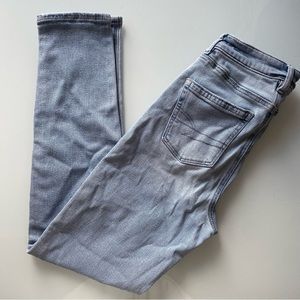 Straight Leg Mom Jean - American Eagle